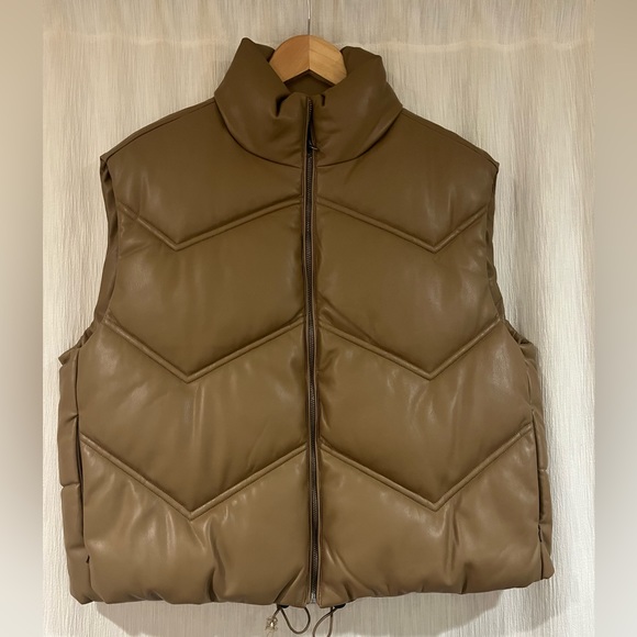 Vest - Picture 2 of 4